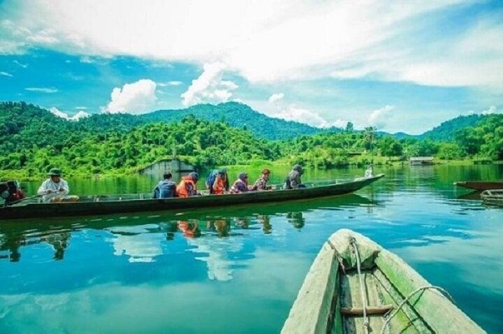 Du lịch sinh thái là loại hình traveling được nhiều du khách yêu thích và lựa chọn.