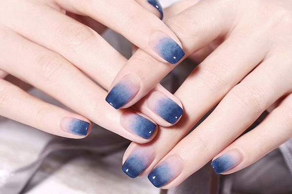 Kỹ thuật nail loang màu ombre